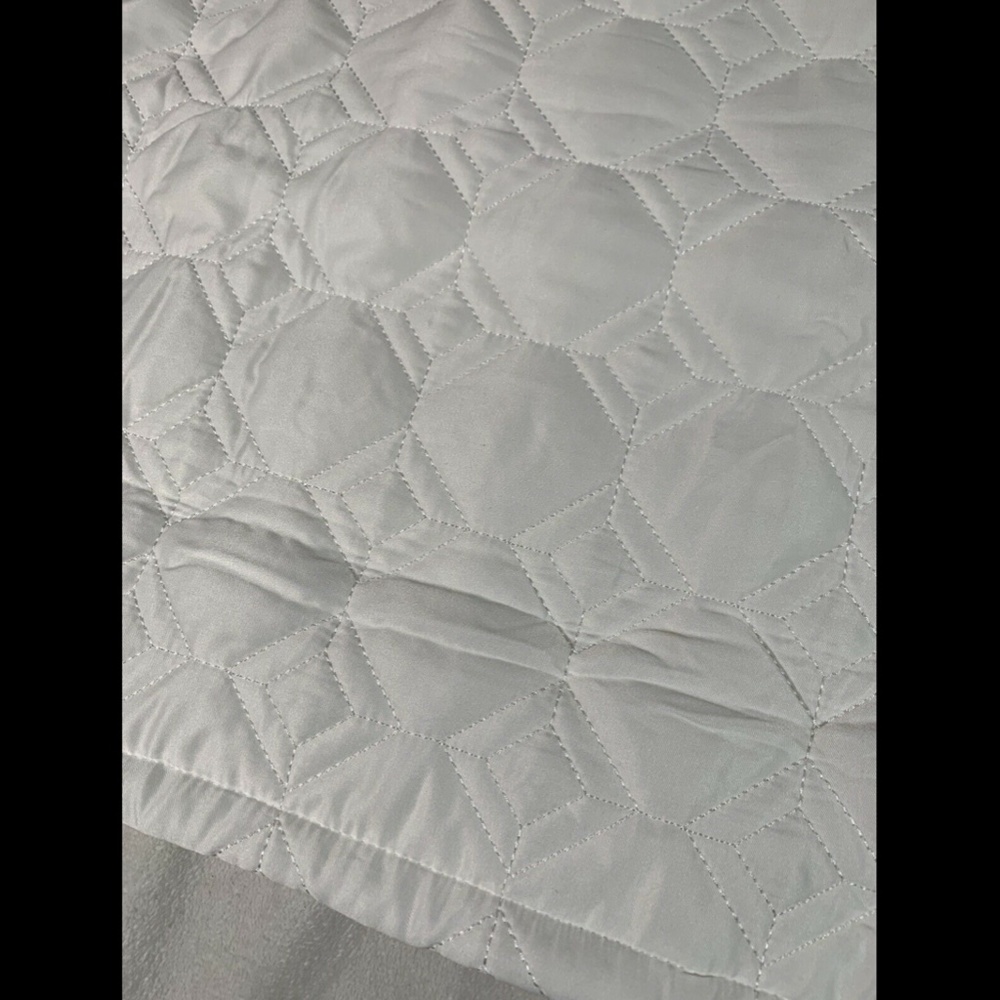 NEW Hotel Collection Alabastar Quilted (1) Standard Sham Pillow - Picture 6 of 12